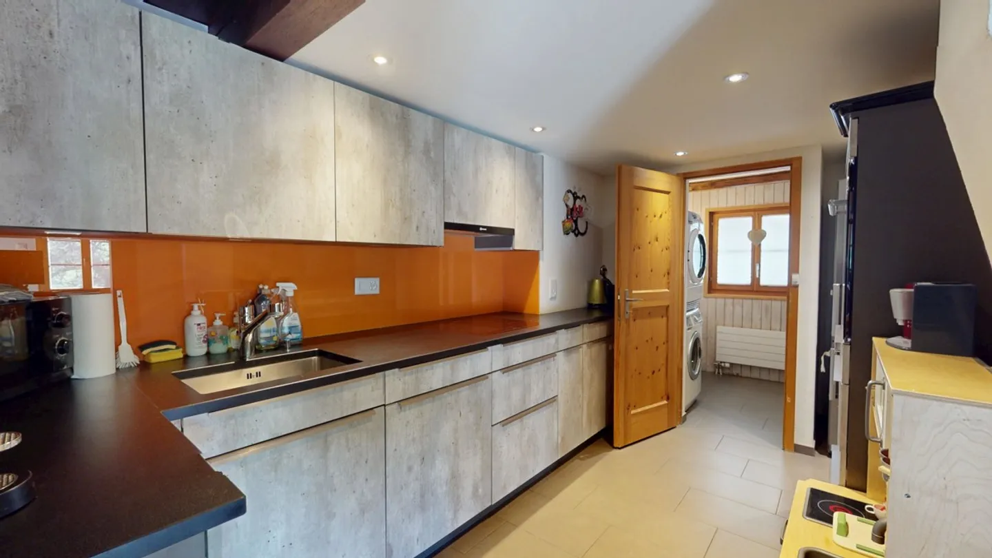 Stöckli dans un emplacement idyllique dans le vert - Photo 10 sur 15