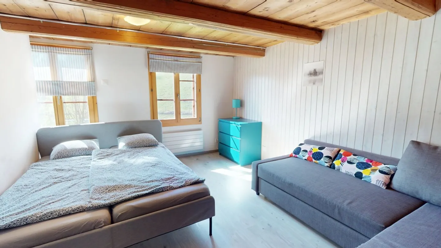 Stöckli dans un emplacement idyllique dans le vert - Photo 12 sur 15