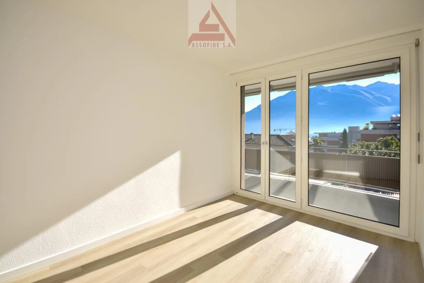 4.5 - Zimmerwohnung / Appartamento di 4.5 locali - Foto 4 von 6