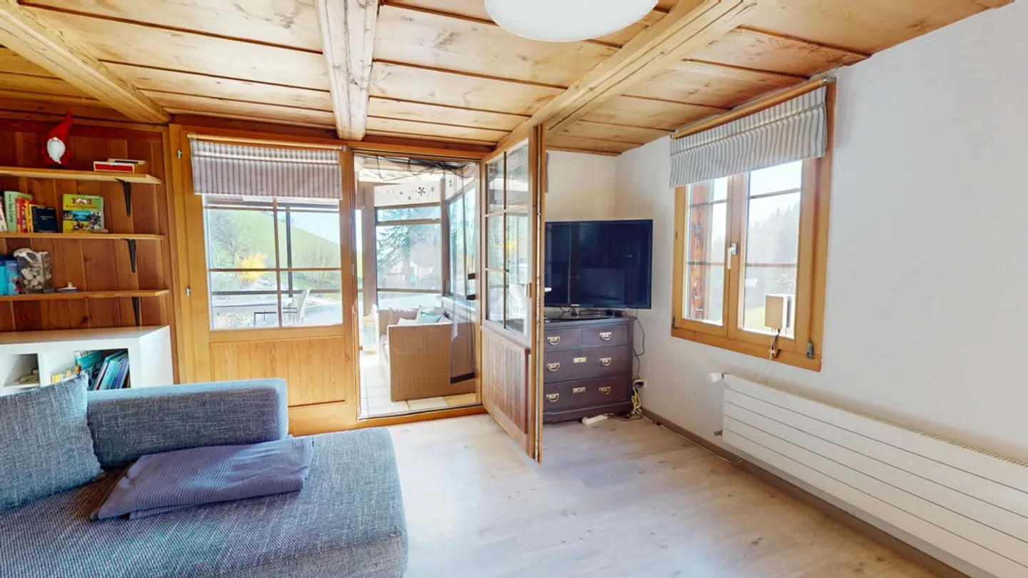 Stöckli dans un emplacement idyllique dans le vert - Photo 7 sur 15