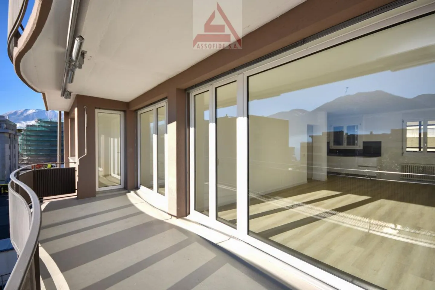 4.5 - Zimmerwohnung / Appartamento di 4.5 locali - Foto 3 von 6