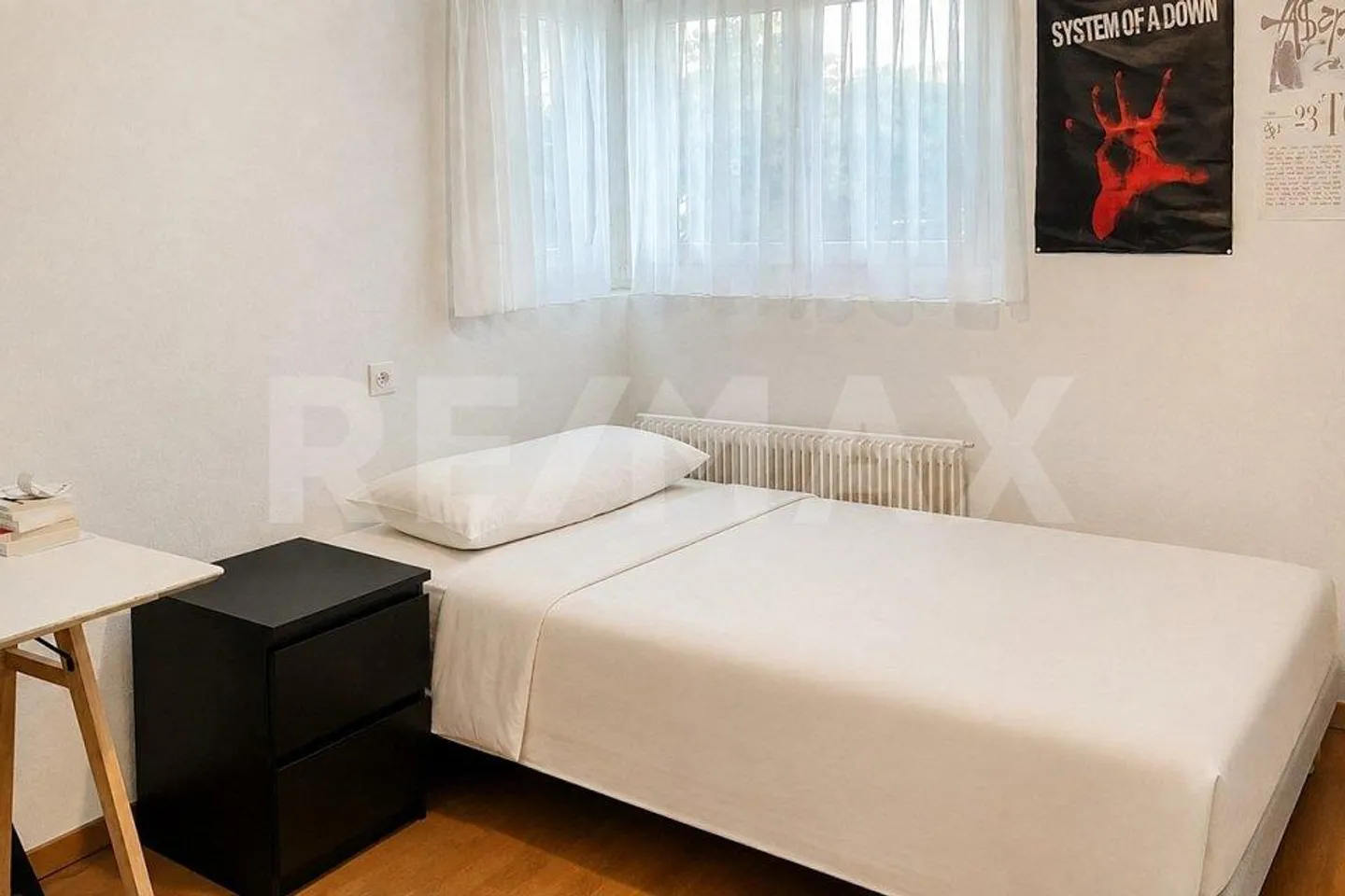 Charmantes Einfamilienhaus mit Pool - Foto 3 von 13