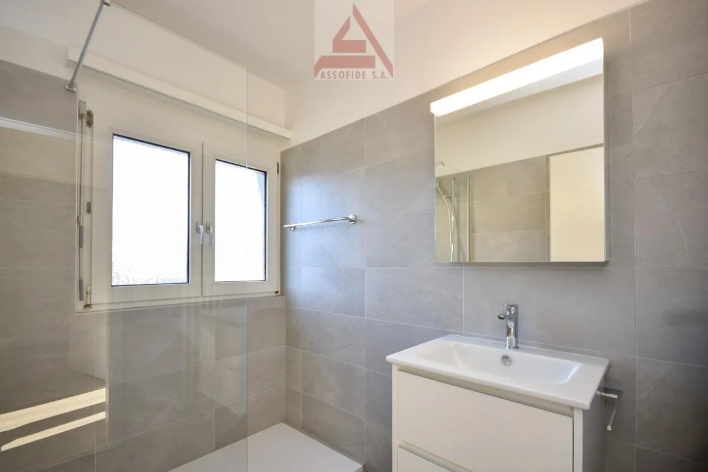 4.5 - Zimmerwohnung / Appartamento di 4.5 locali - Foto 5 von 6