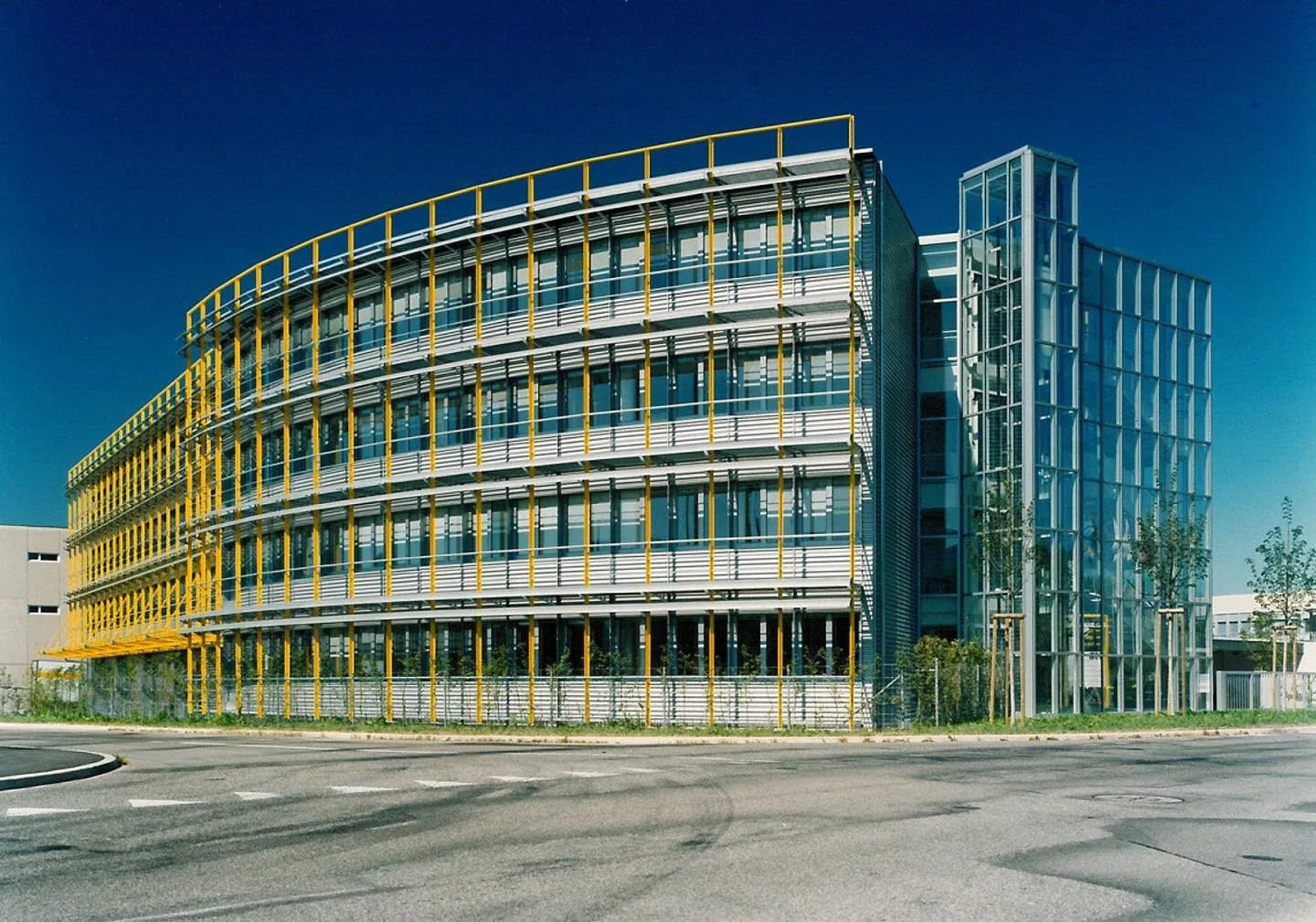 Office space in a well-connected location in Arlesheim - Photo 1 of 8