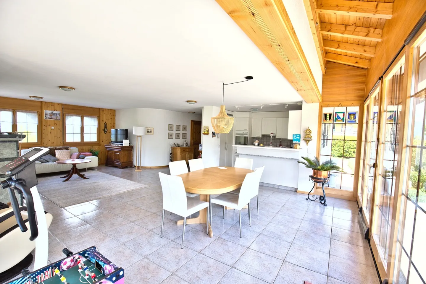 Chalet con 2 appartamenti su un grande lotto, posizione eccezionale! - Foto 16 di 43