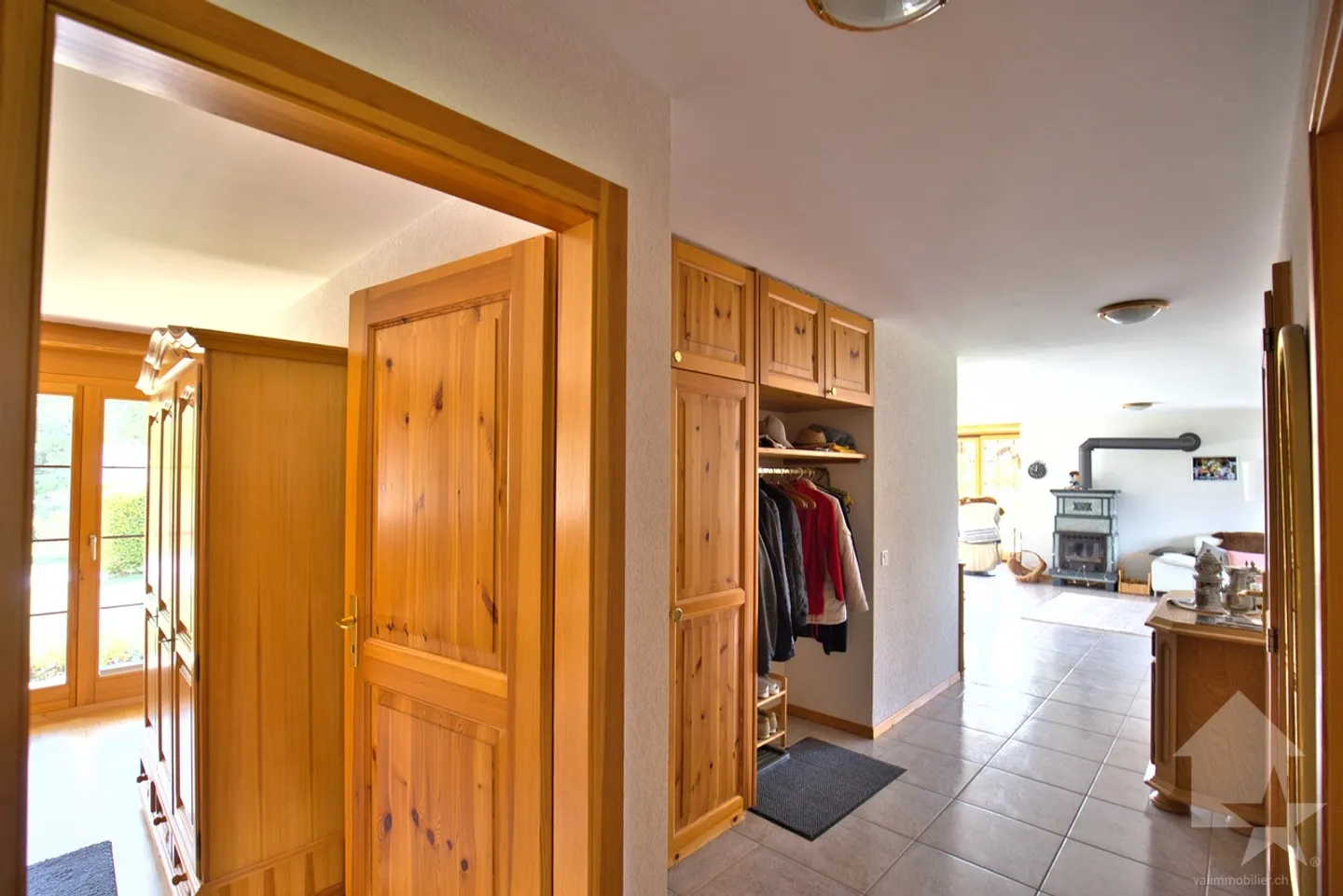 Chalet con 2 appartamenti su un grande lotto, posizione eccezionale! - Foto 20 di 43