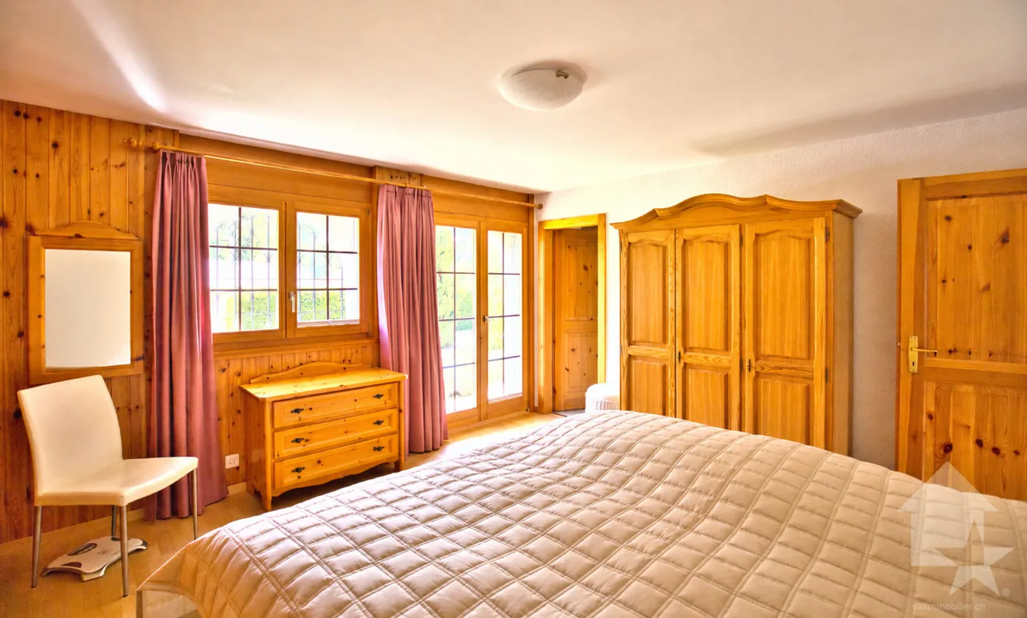 Chalet con 2 appartamenti su un grande lotto, posizione eccezionale! - Foto 21 di 43