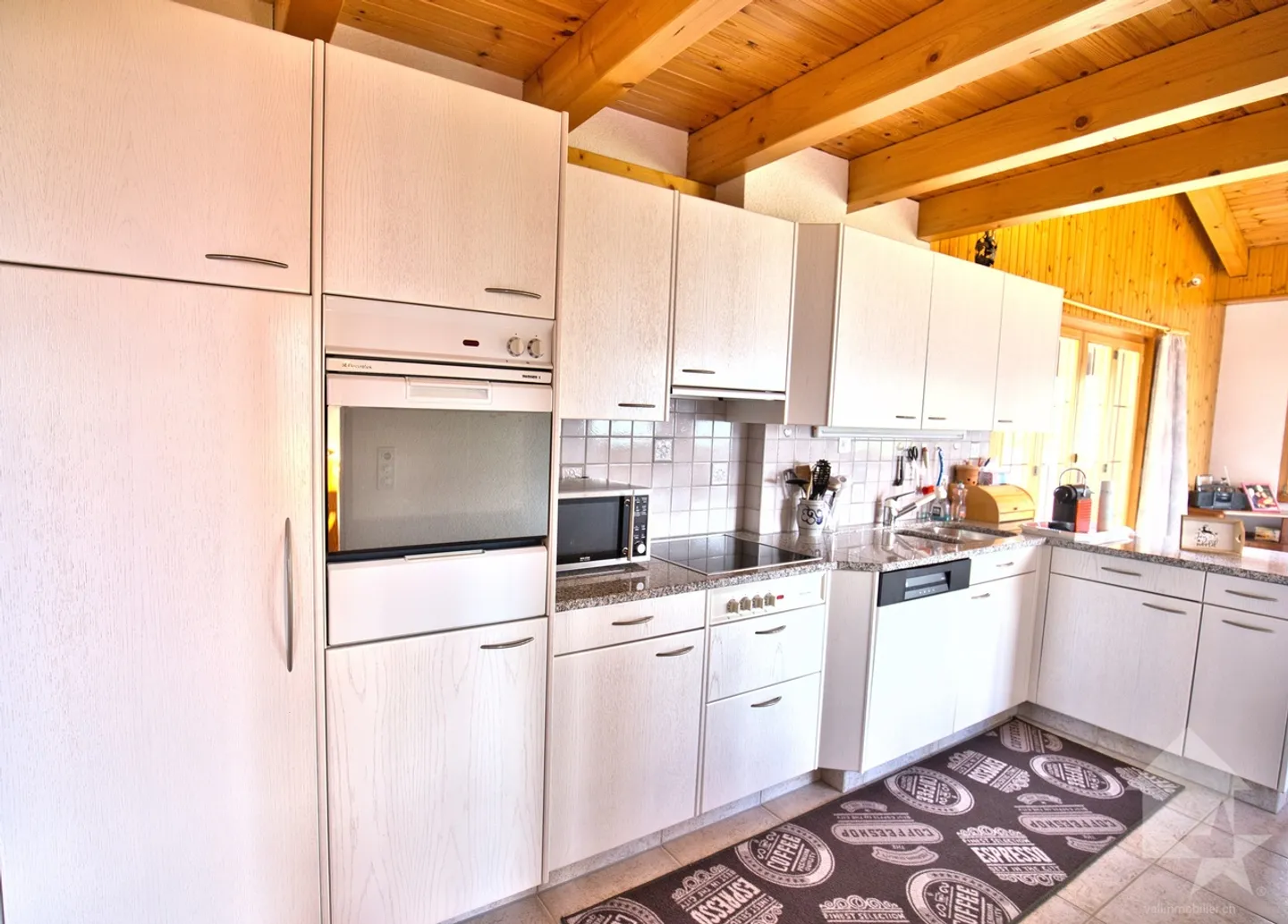 Chalet con 2 appartamenti su un grande lotto, posizione eccezionale! - Foto 29 di 43