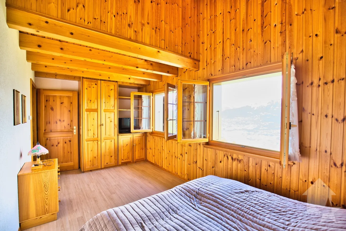 Chalet con 2 appartamenti su un grande lotto, posizione eccezionale! - Foto 31 di 43