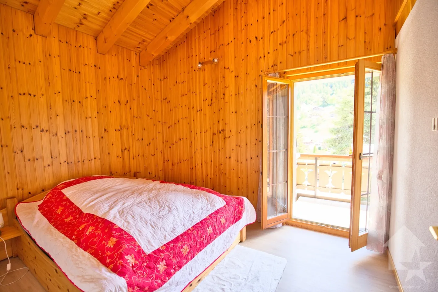 Chalet con 2 appartamenti su un grande lotto, posizione eccezionale! - Foto 32 di 43