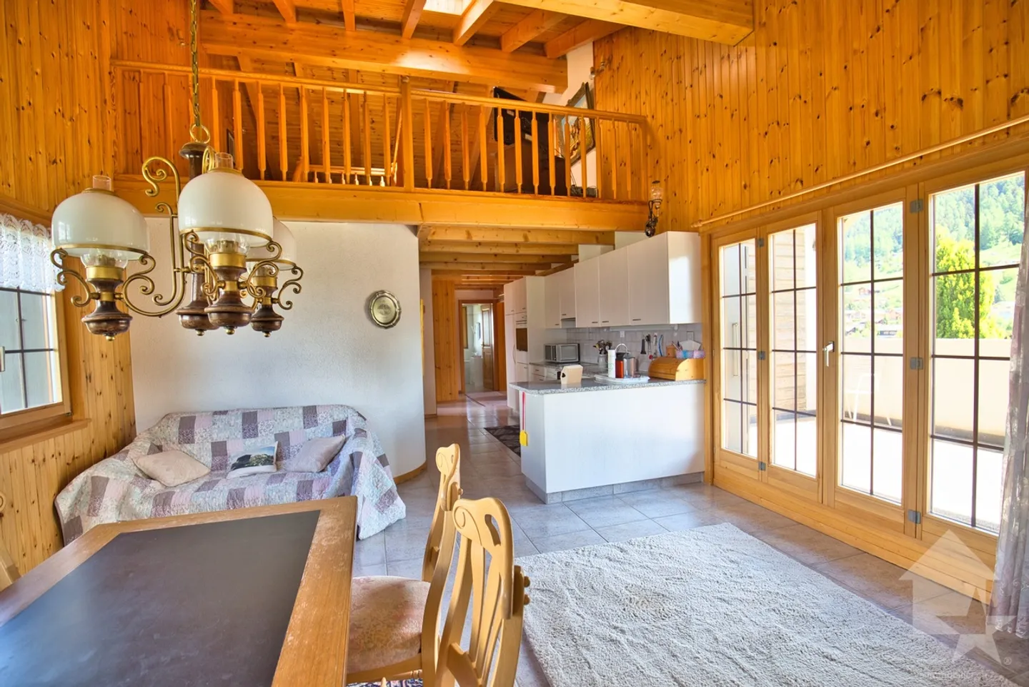 Chalet con 2 appartamenti su un grande lotto, posizione eccezionale! - Foto 27 di 43