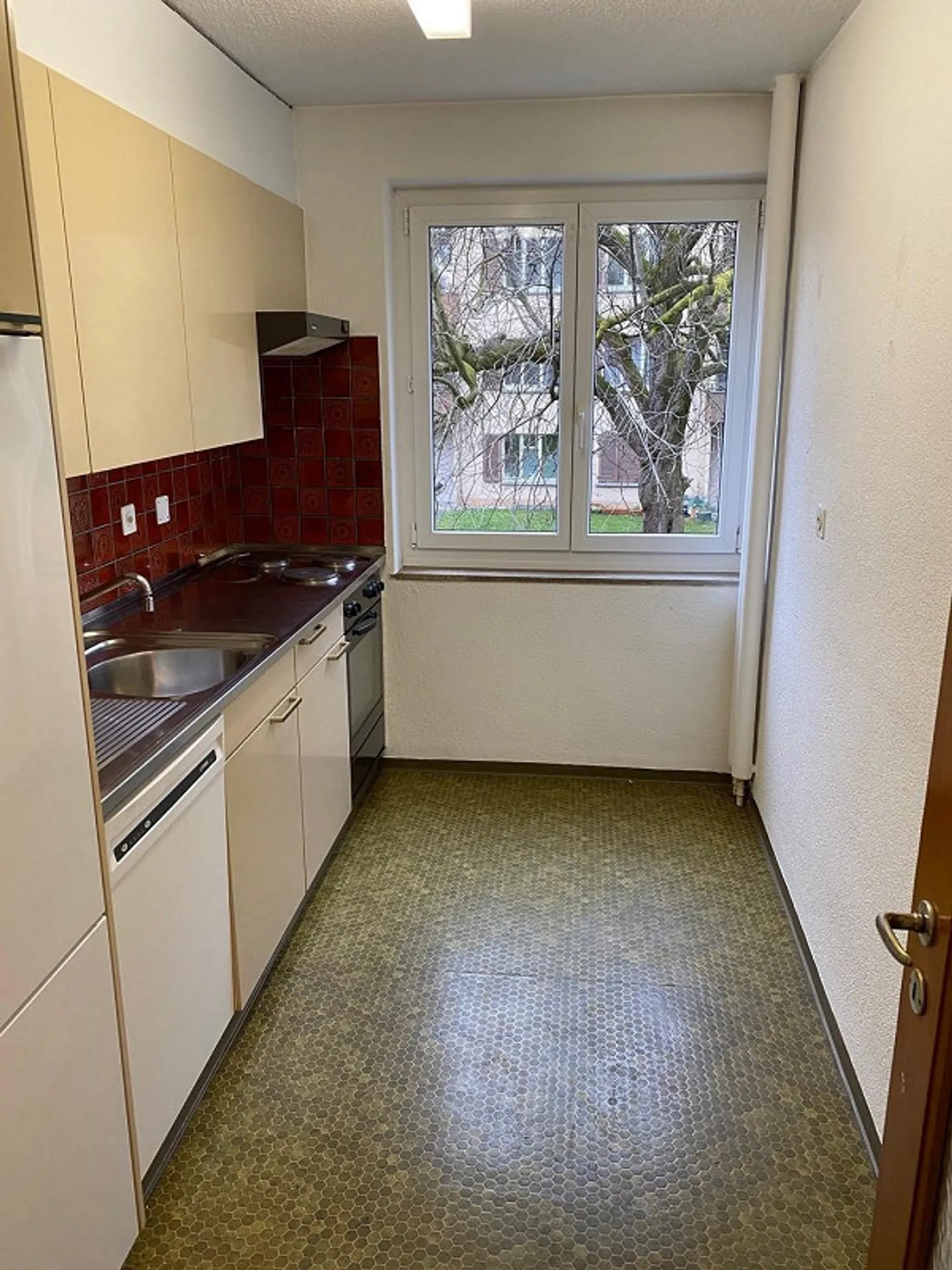 Appartamento d'epoca ristrutturato in posizione tranquilla limitato fino al 31.3.2027 - Foto 7 di 8