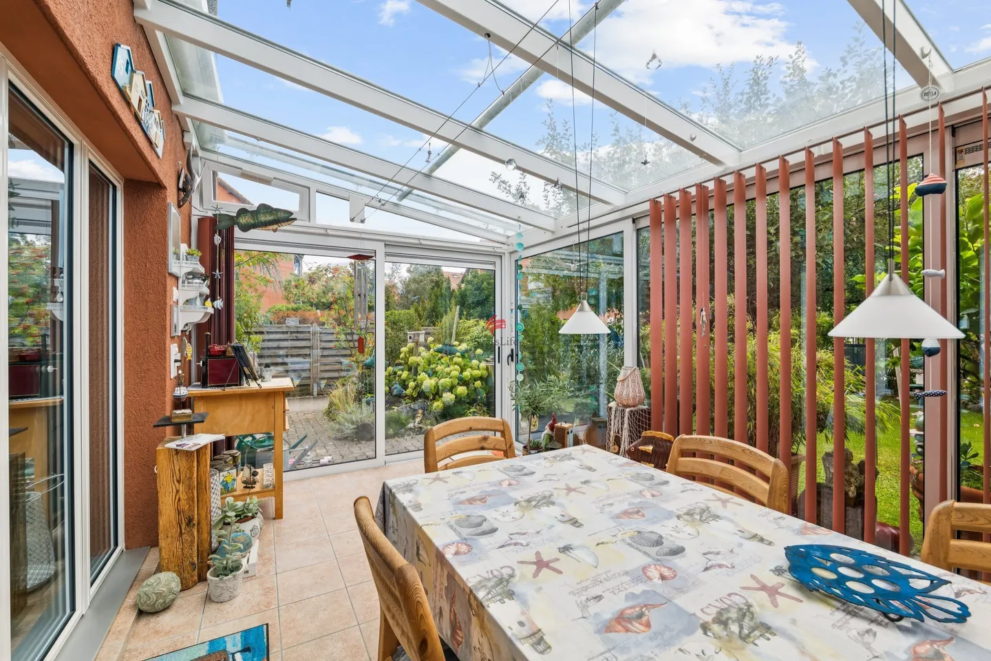 Charming Duplex with Garden - Photo 6 of 12