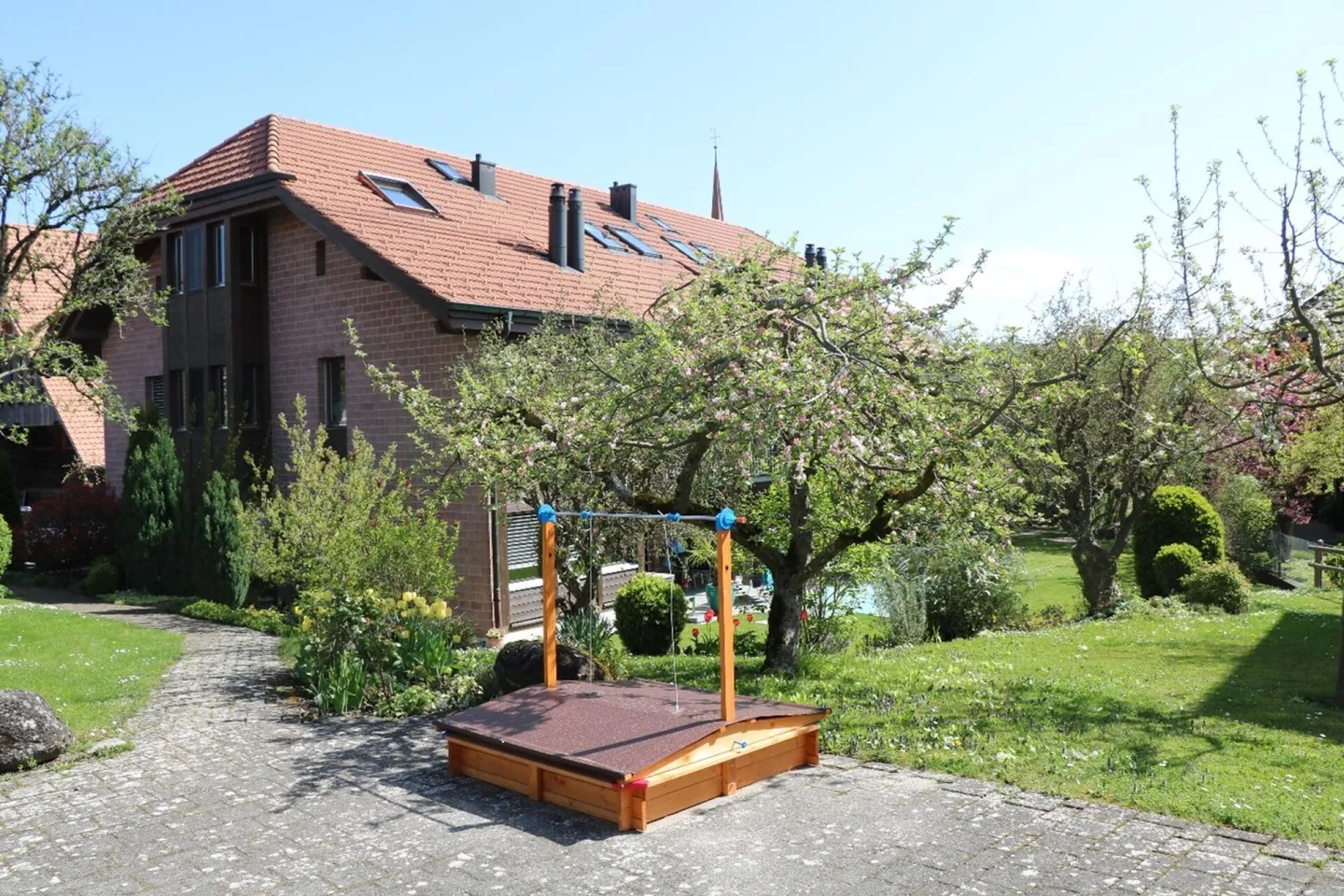 Appartamento duplex di 5,5 stanze soleggiato con vista sulle Alpi - Foto 4 di 5