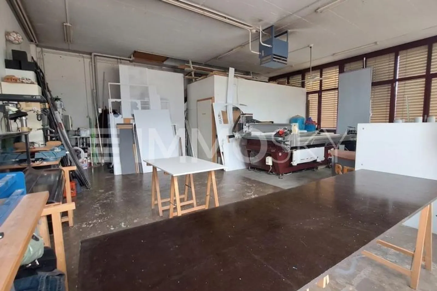 150m2 Verkaufsfläche im Duplex in Nyon - Foto 2 von 5