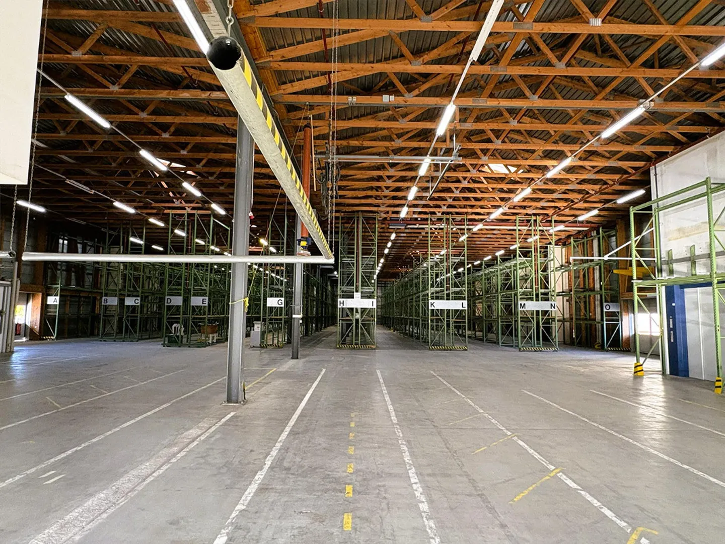 Storage Areas (heated) / Office in prime location in Winterthur-Grüze - Photo 11 of 15