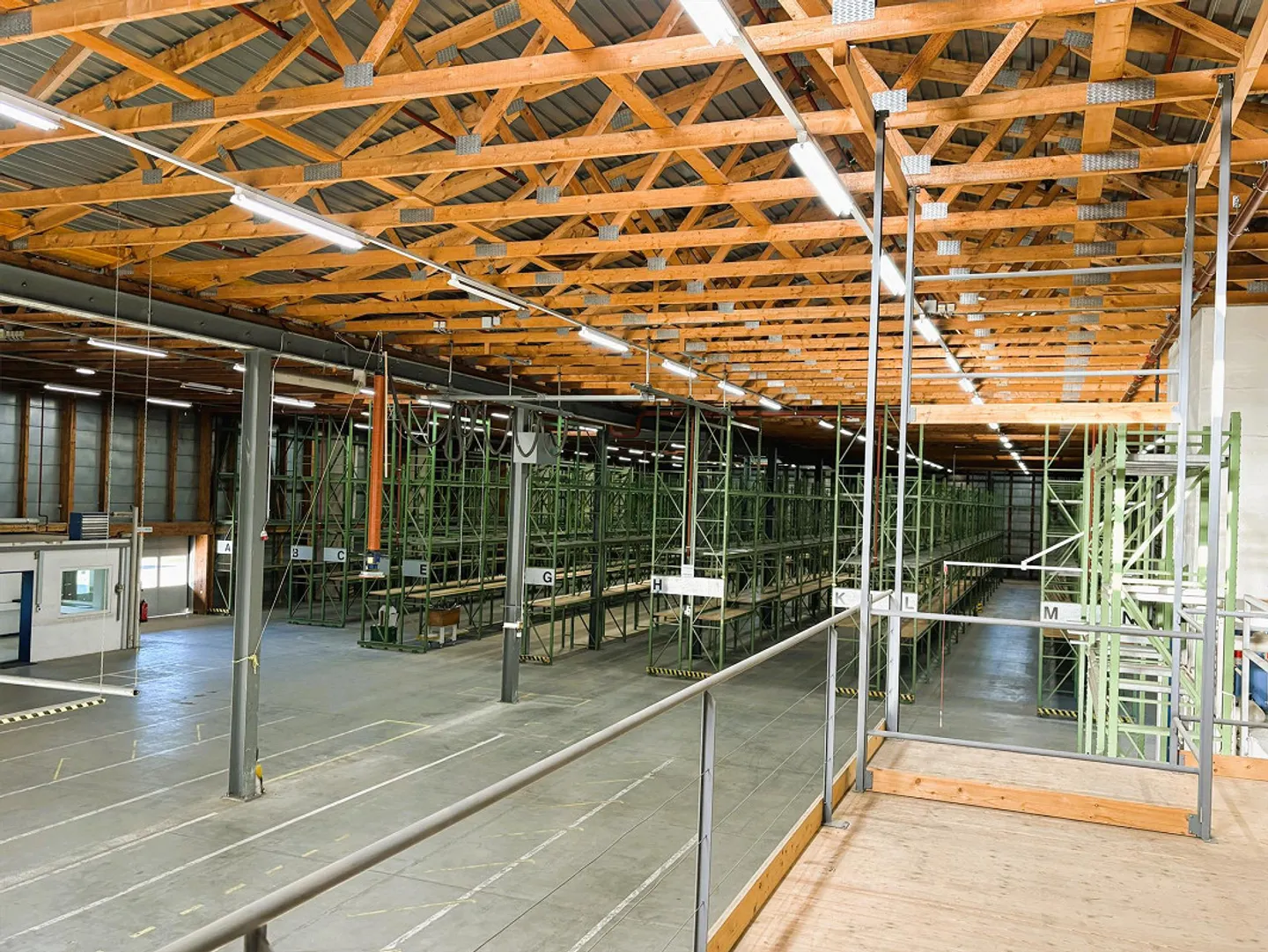 Storage Areas (heated) / Office in prime location in Winterthur-Grüze - Photo 12 of 15