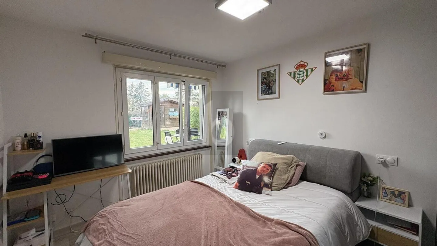 MAGNIFICENT VIEW OF THE VILLAGE - Photo 4 of 6