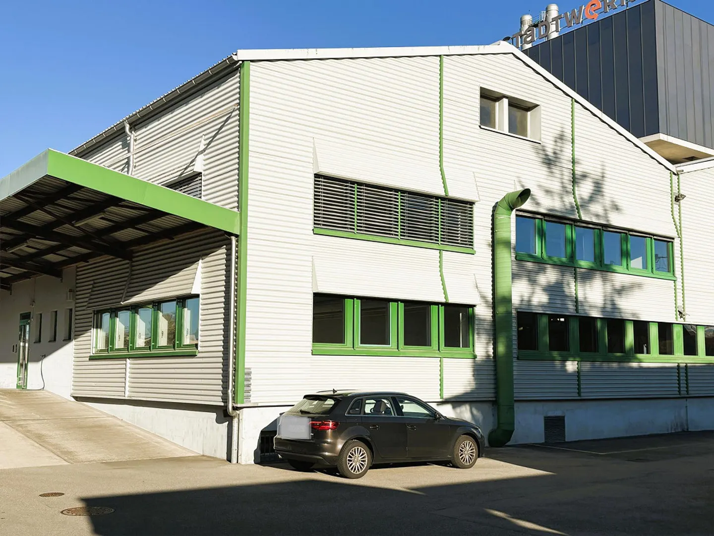 Storage Areas (heated) / Office in prime location in Winterthur-Grüze - Photo 3 of 15