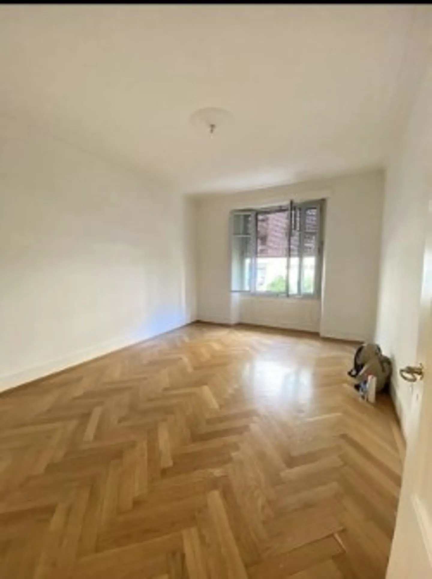 Wir bieten Ihnen eine 2-Zimmer-Wohnung in Servette an - Foto 1 von 5