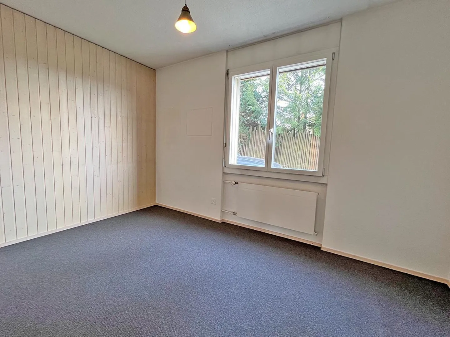 Property with two apartments and garage - Photo 22 of 35