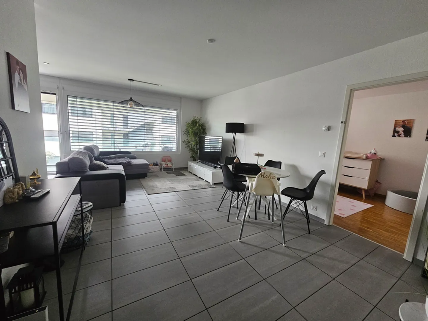 3.5-room apartment with balcony - Photo 3 of 8