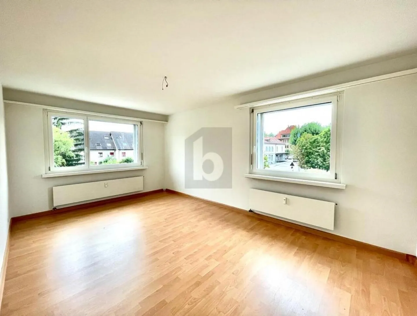 SPACIOUS WITH BREATHTAKING VIEW - Photo 2 of 6