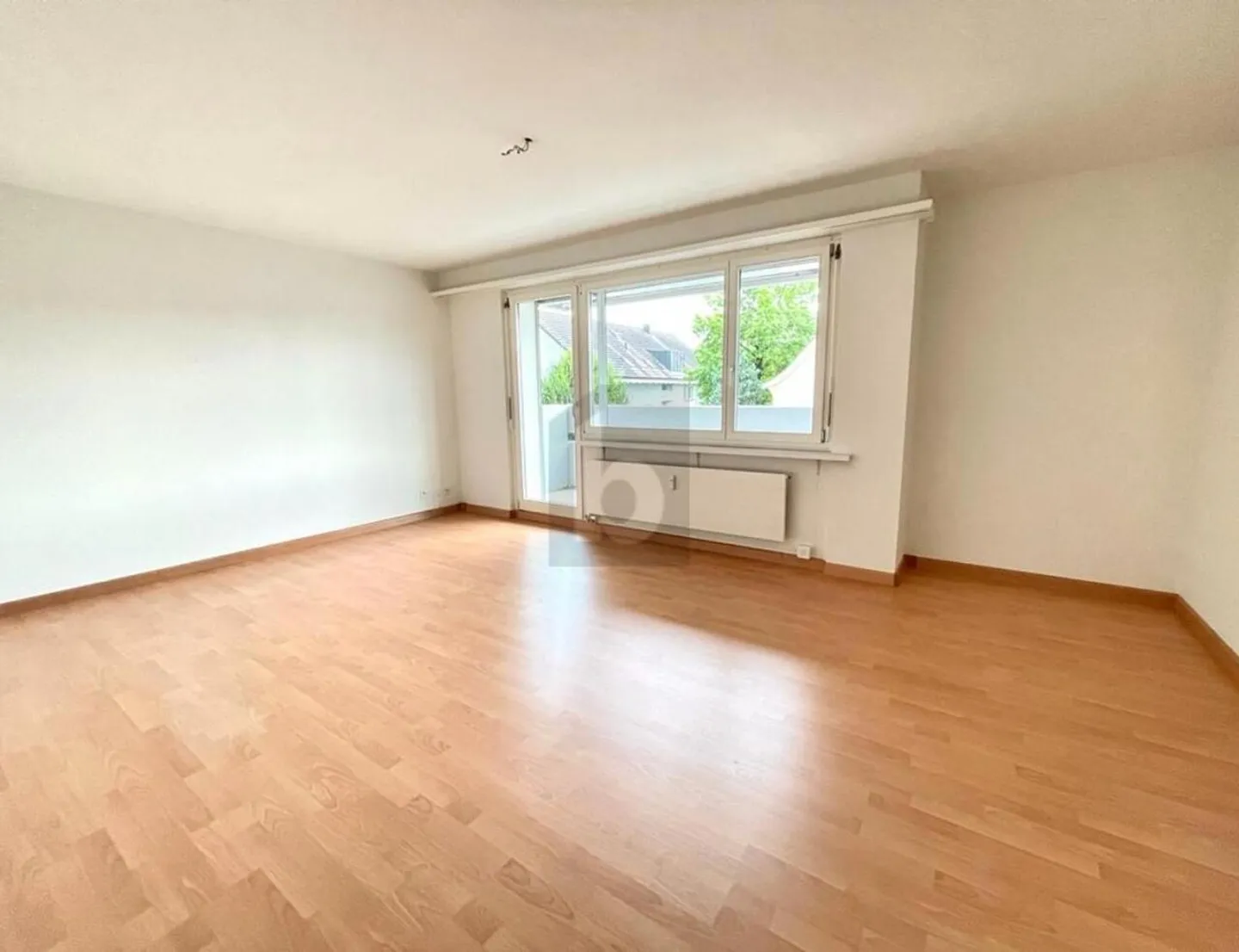 SPACIOUS WITH BREATHTAKING VIEW - Photo 3 of 6