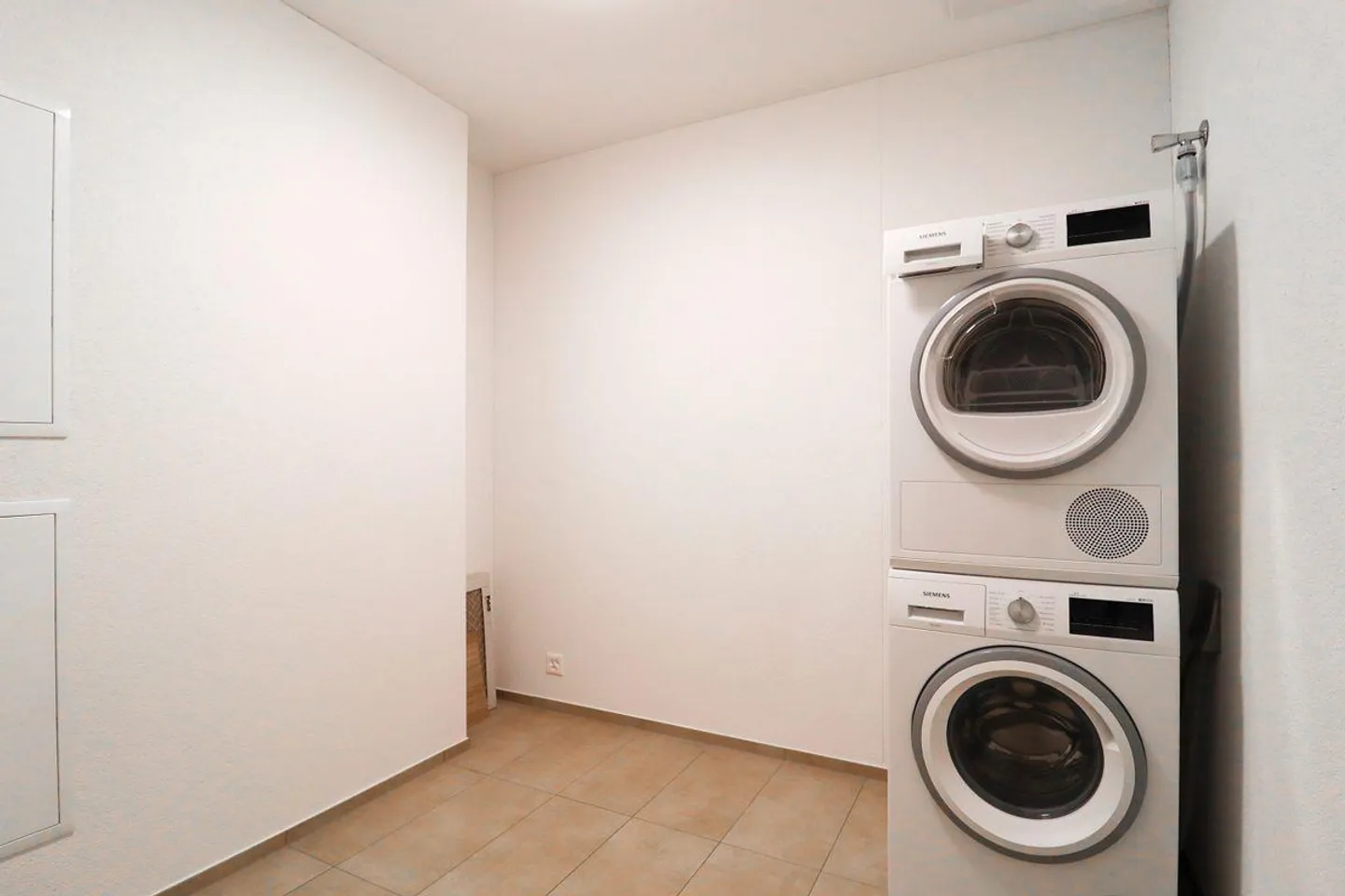 Exclusive 4.5-room apartment with a view & numerous garage spaces - Photo 10 of 12
