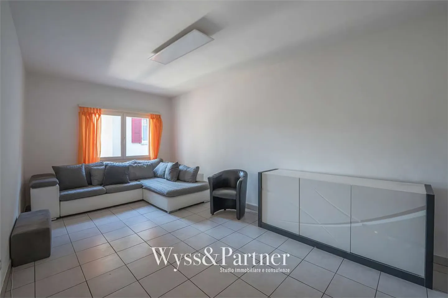 Magadino - Spacious duplex apartment just steps from the lake! - Photo 4 of 13