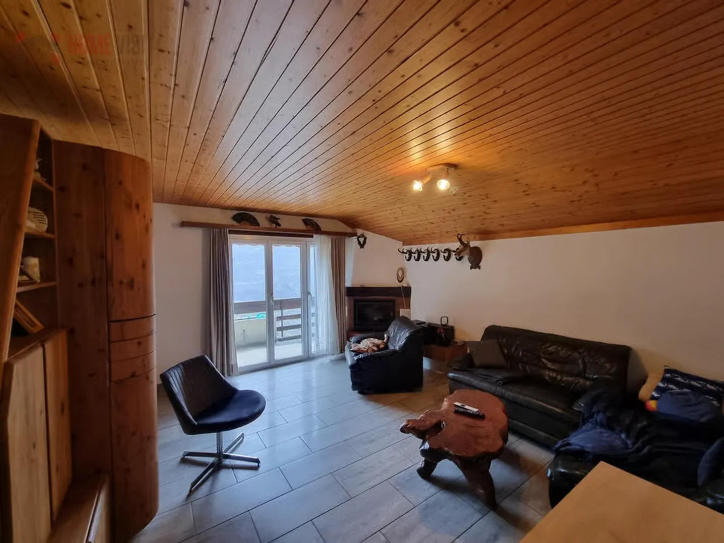 Appartement 4.5 pièces avec vue imprenable à Staldenried - Photo 1 sur 9