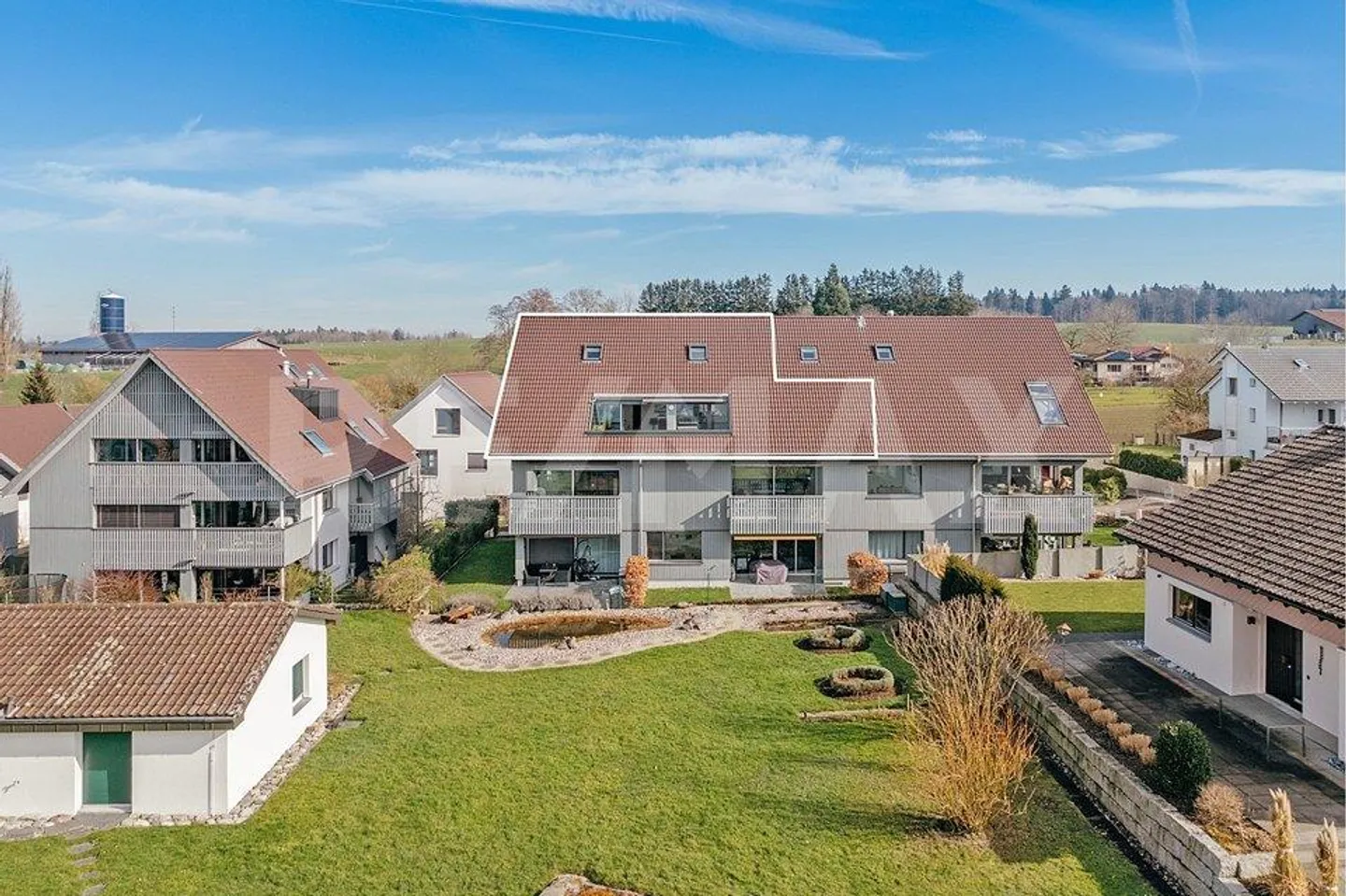 Maisonette exclusive de 4,5 pièces avec galerie, vue de carte postale - Photo 2 sur 11