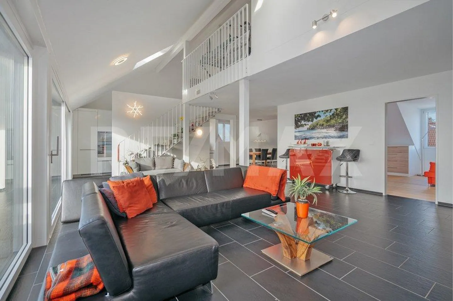 Maisonette exclusive de 4,5 pièces avec galerie, vue de carte postale - Photo 4 sur 11