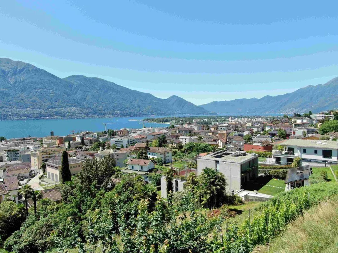 Magnifique appartement de rêve 3.5 avec vue sur le lac, bien-être et piscine - Photo 7 sur 9