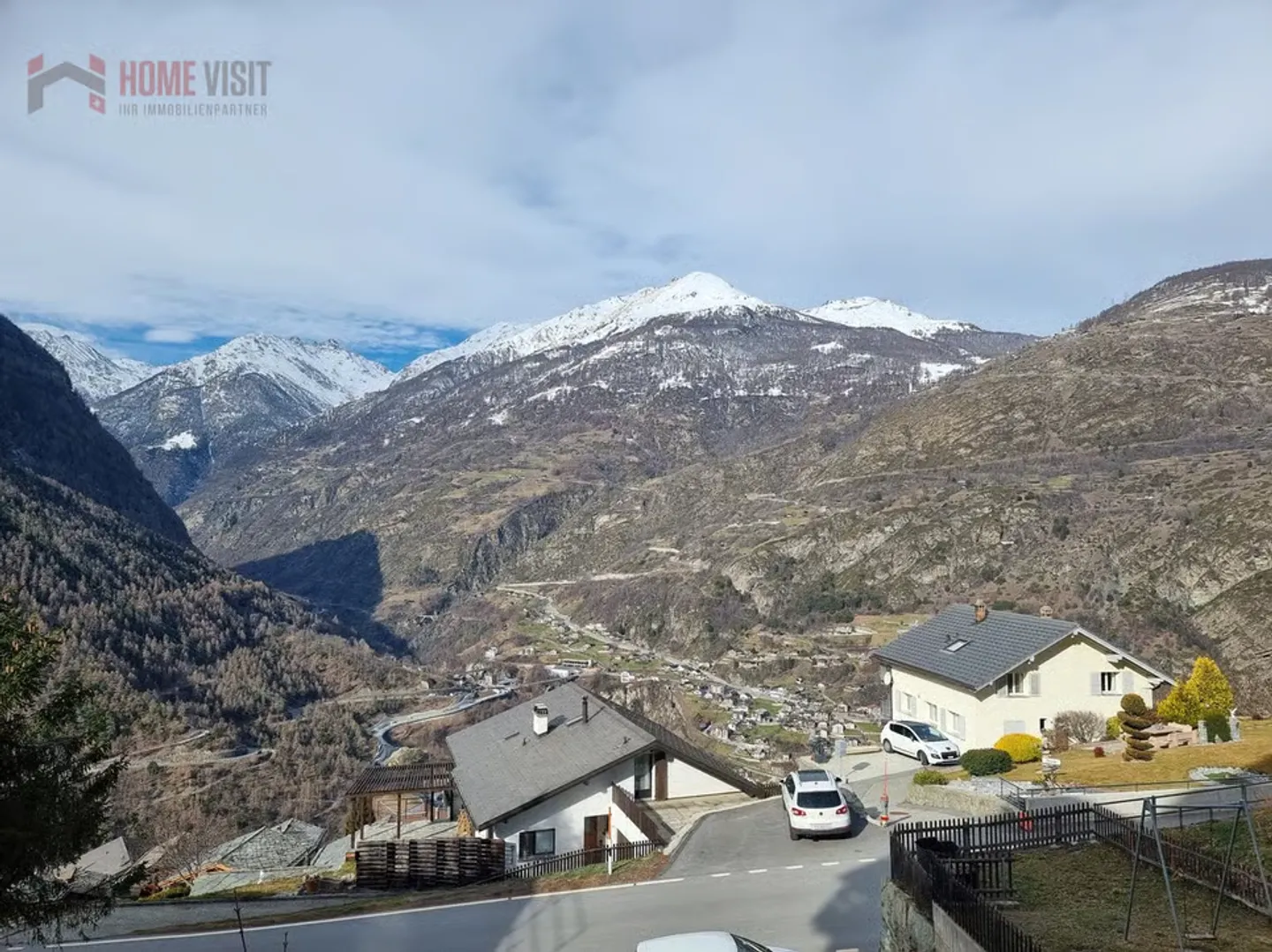 Appartement 4.5 pièces avec vue imprenable à Staldenried - Photo 3 sur 9