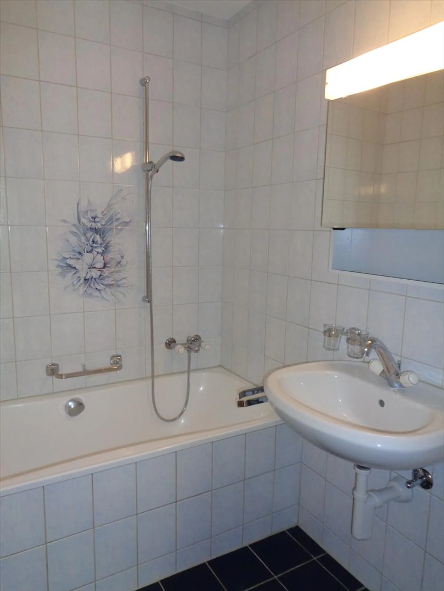 Appartement dans un immeuble avec ascenseur. - Photo 15 sur 22