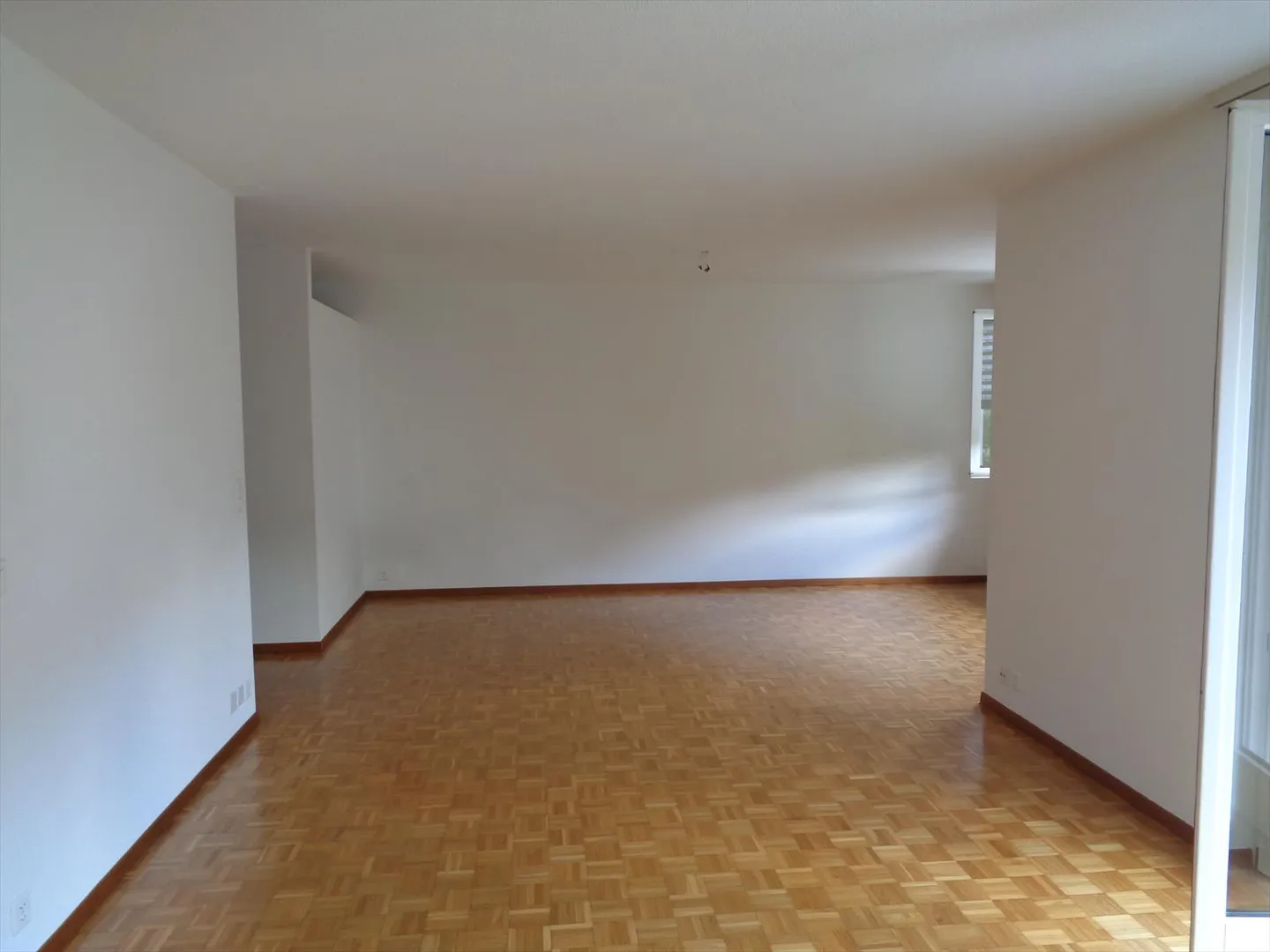 Appartement dans un immeuble avec ascenseur. - Photo 9 sur 22