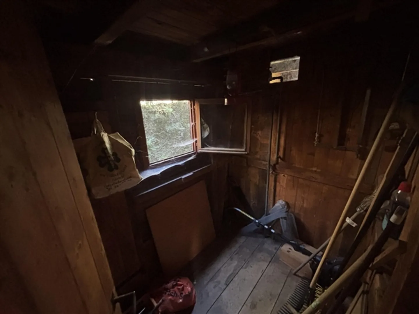 Rustic with large plot, to renovate, surrounded by nature, in a very quiet and sunny location - Photo 9 of 20
