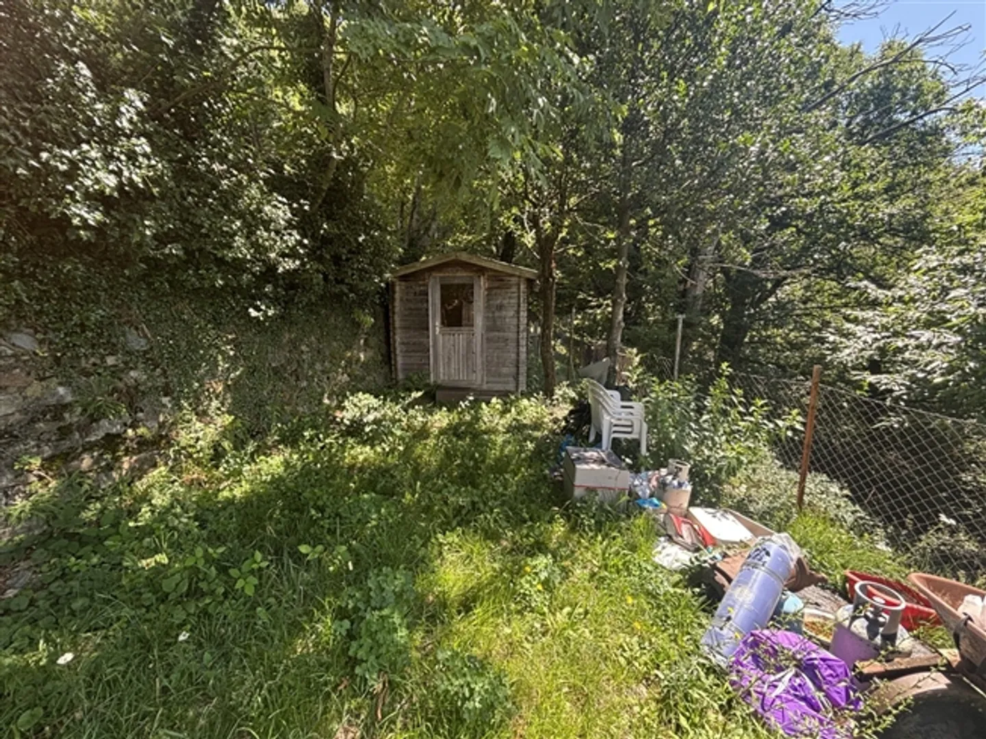 Rustic with large plot, to renovate, surrounded by nature, in a very quiet and sunny location - Photo 11 of 20