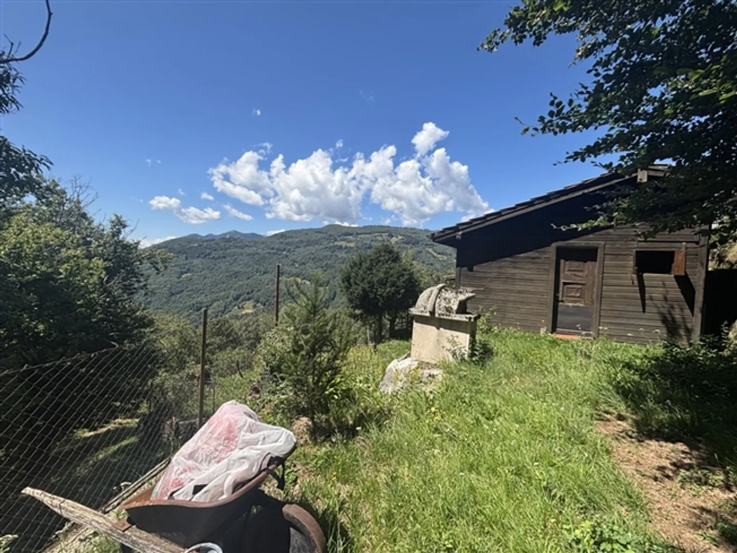 Rustic with large plot, to renovate, surrounded by nature, in a very quiet and sunny location - Photo 18 of 20