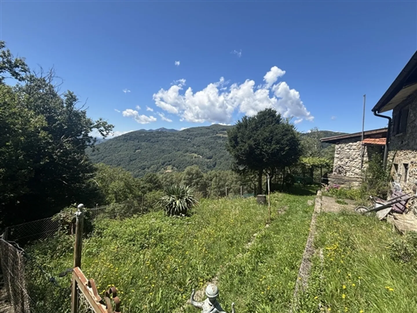 Rustic with large plot, to renovate, surrounded by nature, in a very quiet and sunny location - Photo 14 of 20