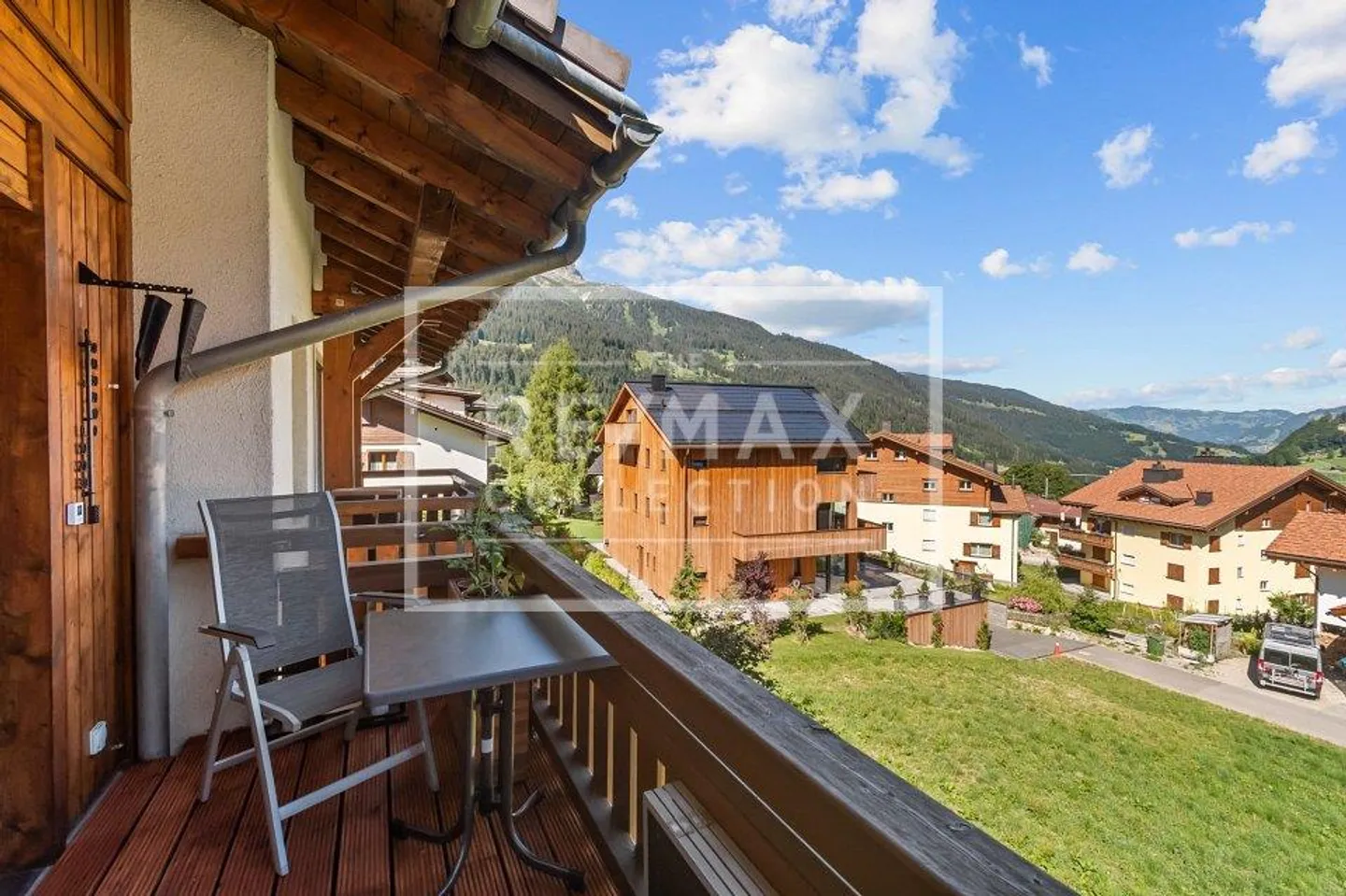 Charmante maisonette de 4½ pièces avec cheminée dans un endroit calme - Photo 3 sur 13