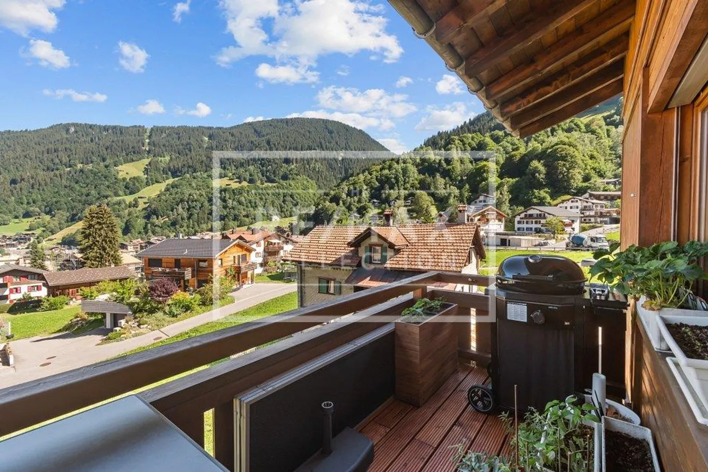 Charmante maisonette de 4½ pièces avec cheminée dans un endroit calme - Photo 4 sur 13