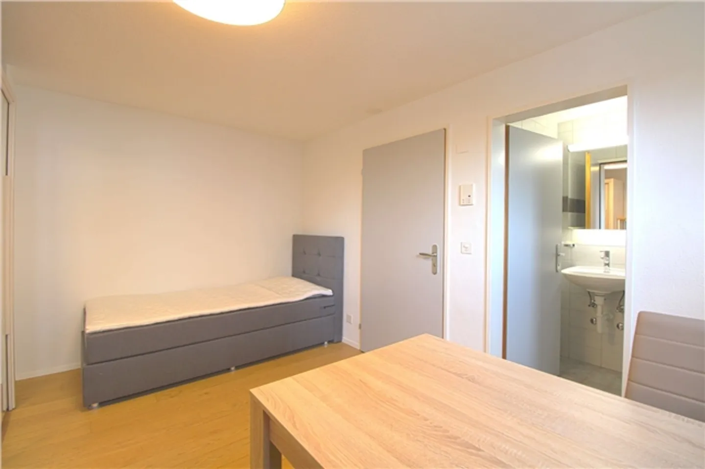 Studio in Schaffhausen - Photo 1 of 7