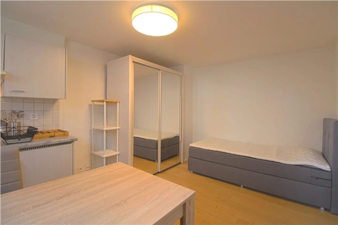 Studio in Schaffhausen - Photo 3 of 7