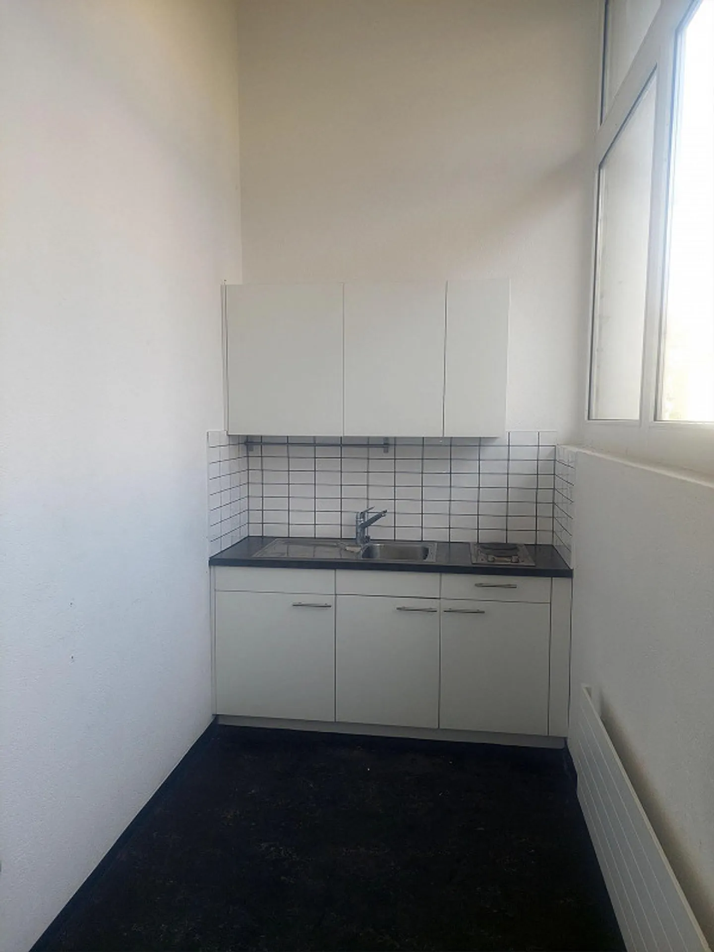 Ampio spazio commerciale in affitto nel centro del castello centrale! - Foto 7 di 10