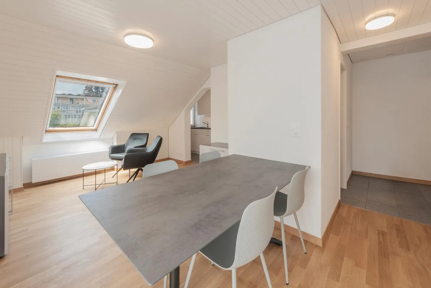 Moderne, möblierte Wohnung an bester Lage! - Foto 2 von 10