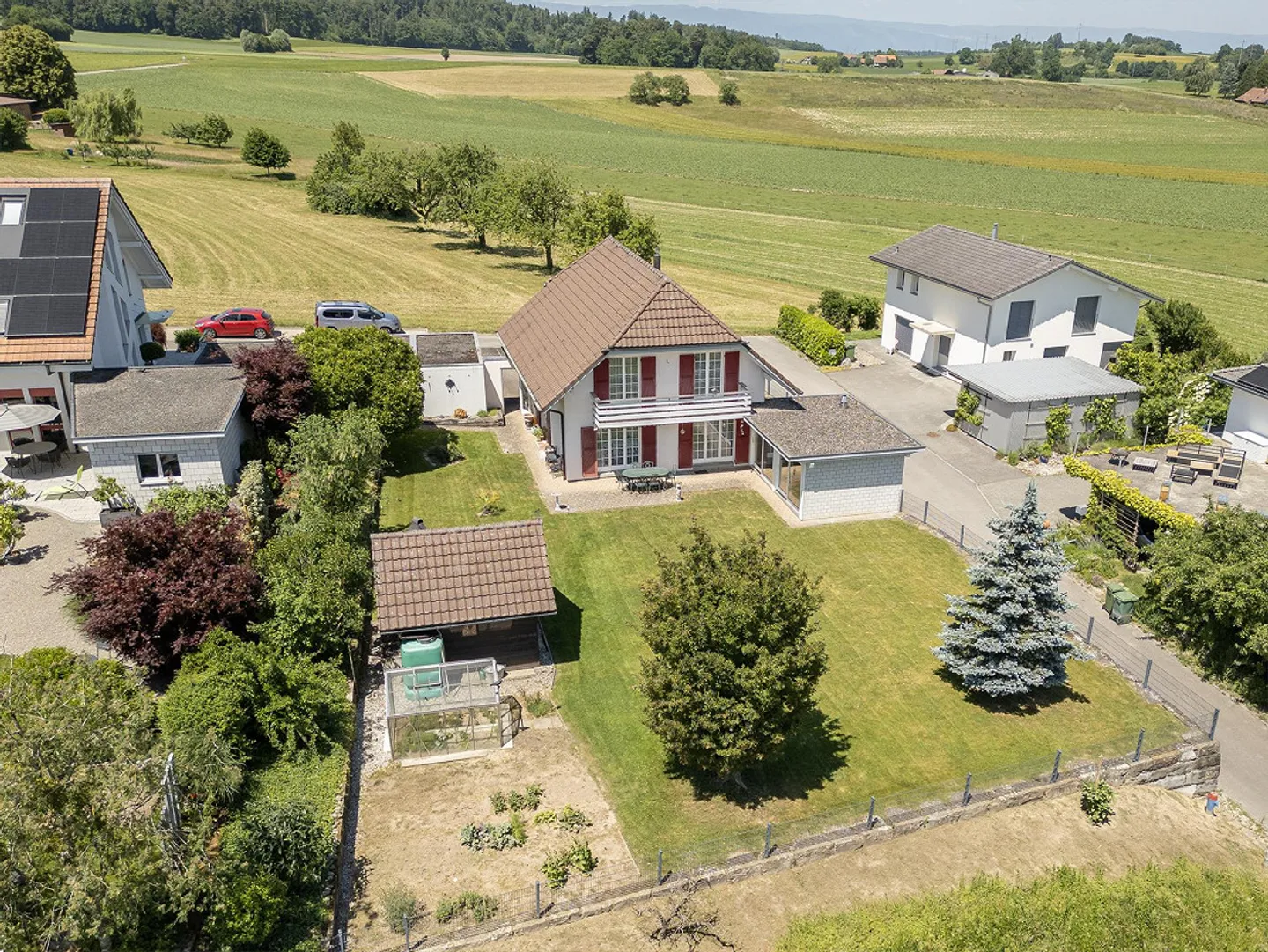 Charmantes Einfamilienhaus mit Garten - Foto 2 von 14