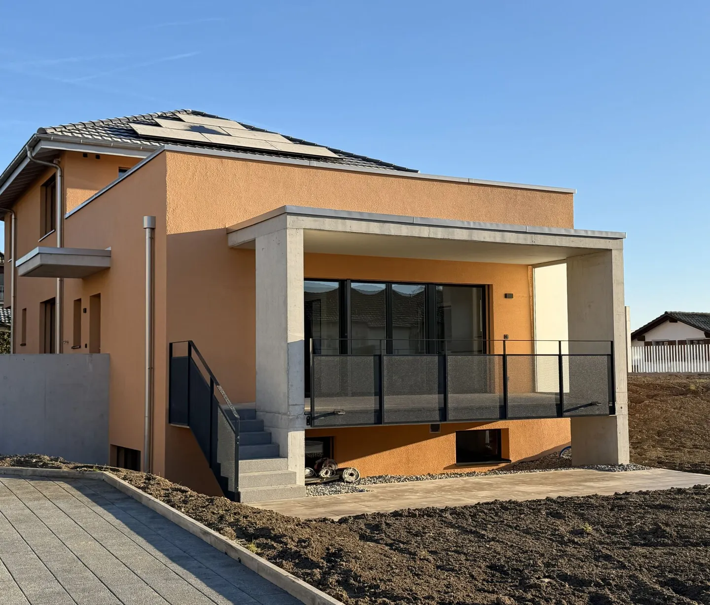 New construction - House part with 3 1/2 room apartment for rent - Photo 2 of 13