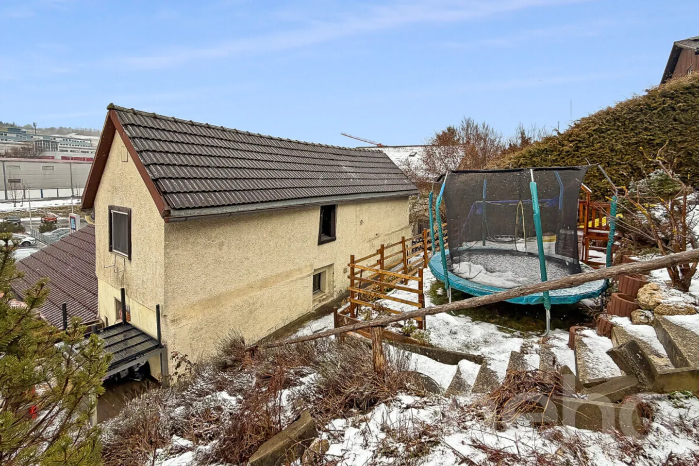 Villa with Storage and Workshop - Photo 1 of 12